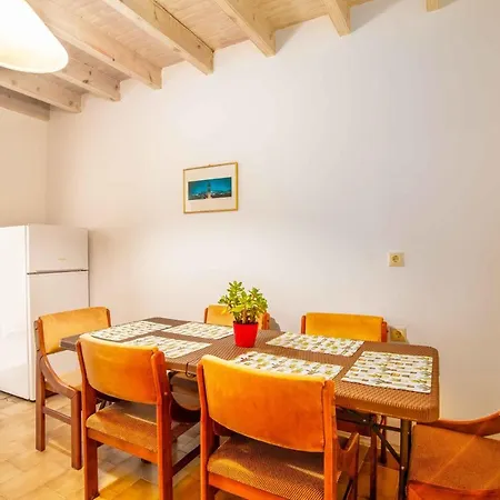 Nona Marina 6 Bed Family In Benitses