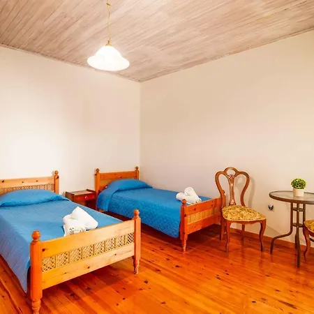 Дом отдыха Nona Marina 6 Bed Family In Benitses